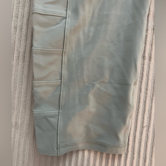 Athleta salutation leggings - Picture 2 of 7